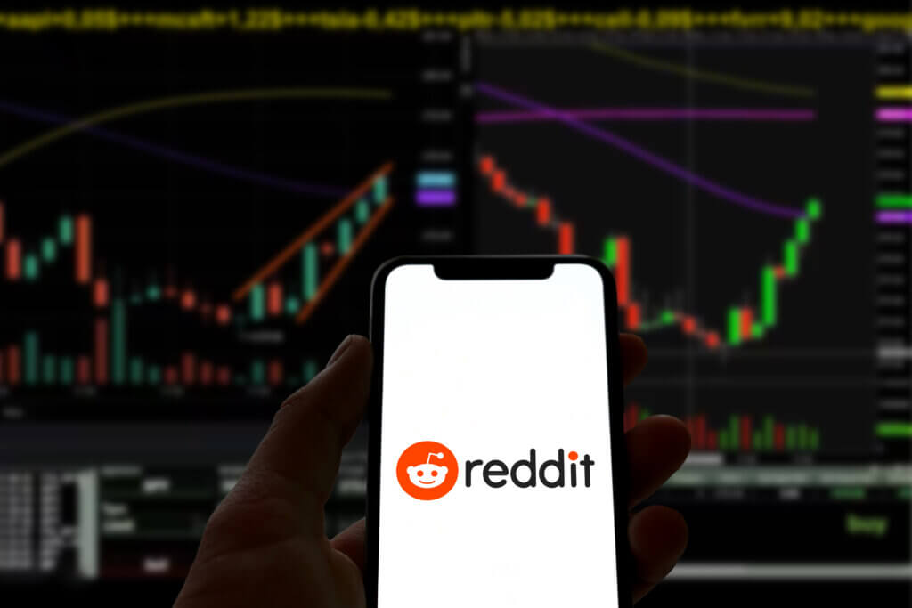 Reddit Is the New Front Page of AI Search: How Brands Can Use It to Win in AIO